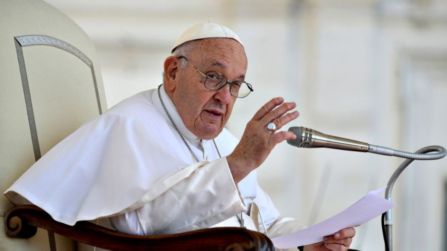 POPE SEES 'HYPOCRISY' IN THOSE WHO DISMISS LGBTQ BLESSINGS