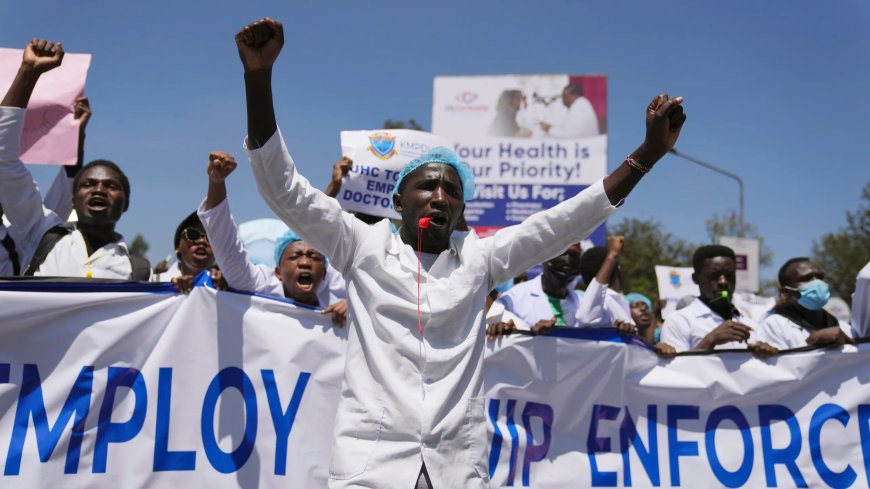 CLERGY MEETS STRIKING PHYSICIANS TO MEDIATE TALKS WITH THE GOVERNMENT