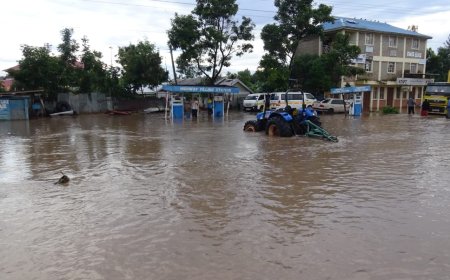 HEAVY RAINS DISRUPT TRAFFIC ON KISUMU-NAIROBI HIGHWAY
